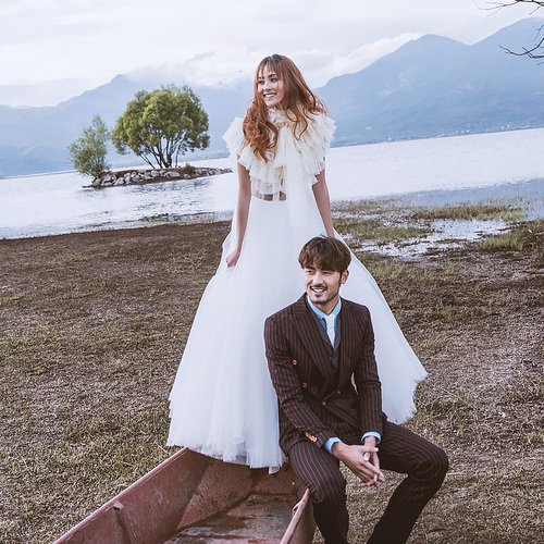 湖泊含盐下的香颂