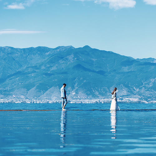 你娇笑洱语似藏谜