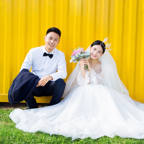 	吕先生&陈女士		