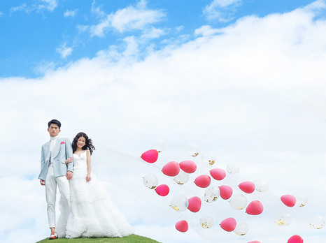 美若天仙的ins风婚纱照 ,被这件飘在空中的「气球头纱」彻底惊艳了!