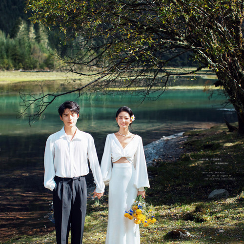 甘孜下的琉璃色