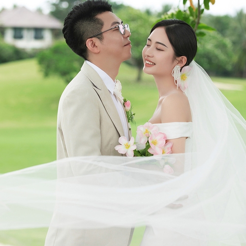 伏先生&张女士