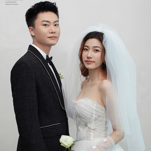 时先生&孙女士