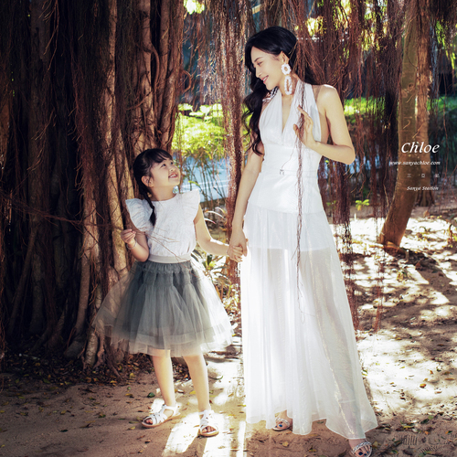 明星:包文婧&包可艾