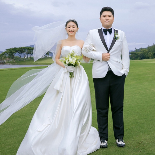 吉先生&汤女士