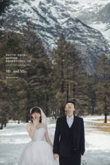 洪先生&萬(wàn)女士