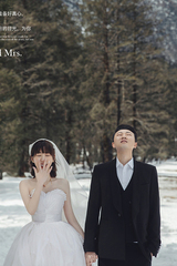 洪先生&萬(wàn)女士