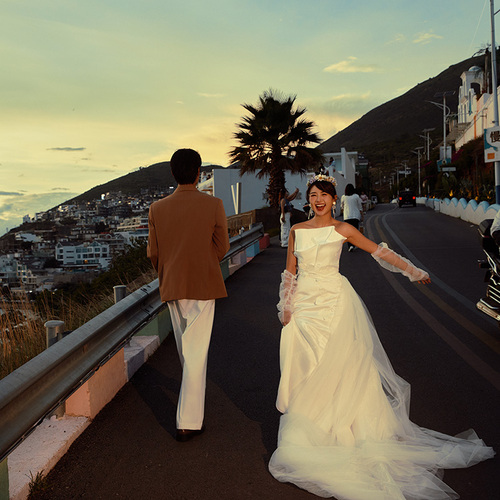 LOVE AT FIRST PERCEPTION