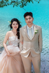 王先生&周女士